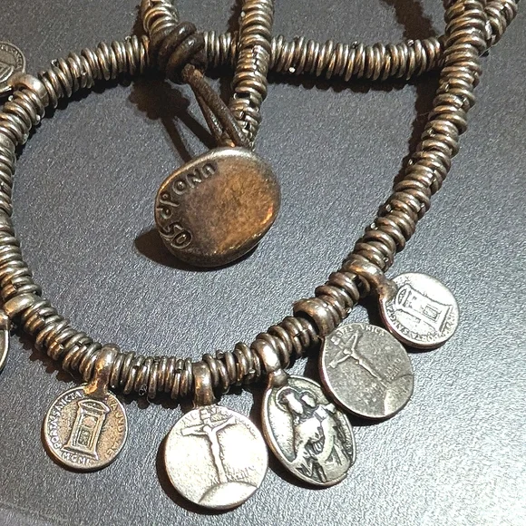 Uno de 50 Medallion Coin Reversible RETIRED Necklace - Picture 7 of 8
